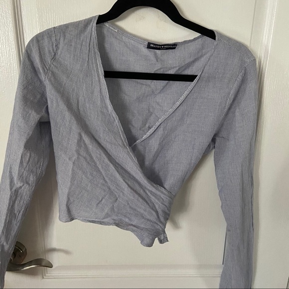 Long Sleeve Wrapped crop top - Picture 1 of 4